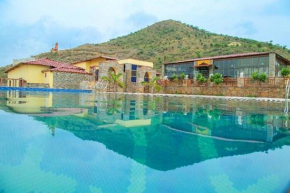 Vijaygarh Resort & Cottages with Pool